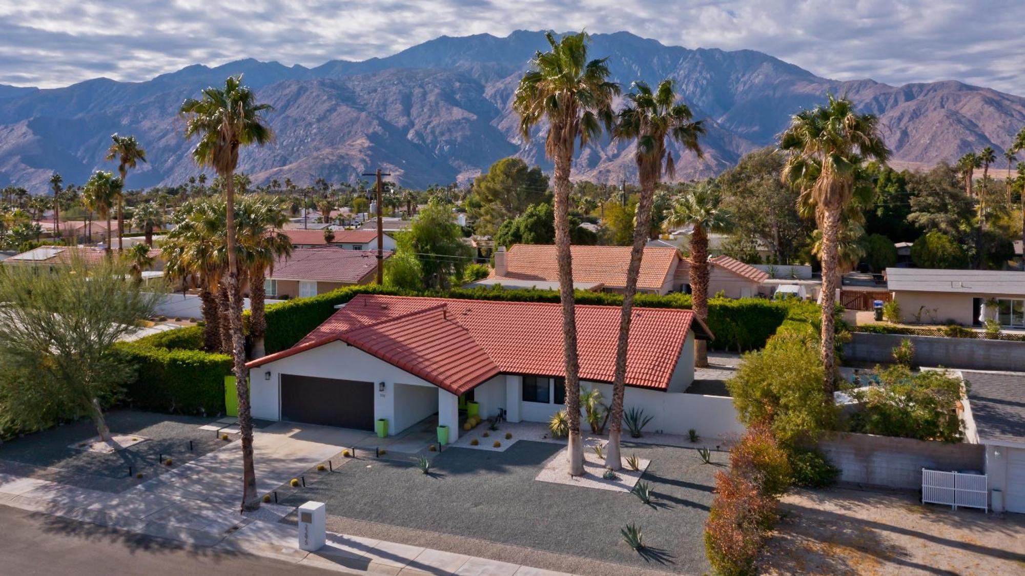 Pineapple Splash! Complete Privacy! Salt Pool! Palm Springs Exteriör bild
